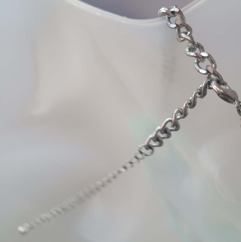 Vintage Floral Necklace - Picture 6 of 10